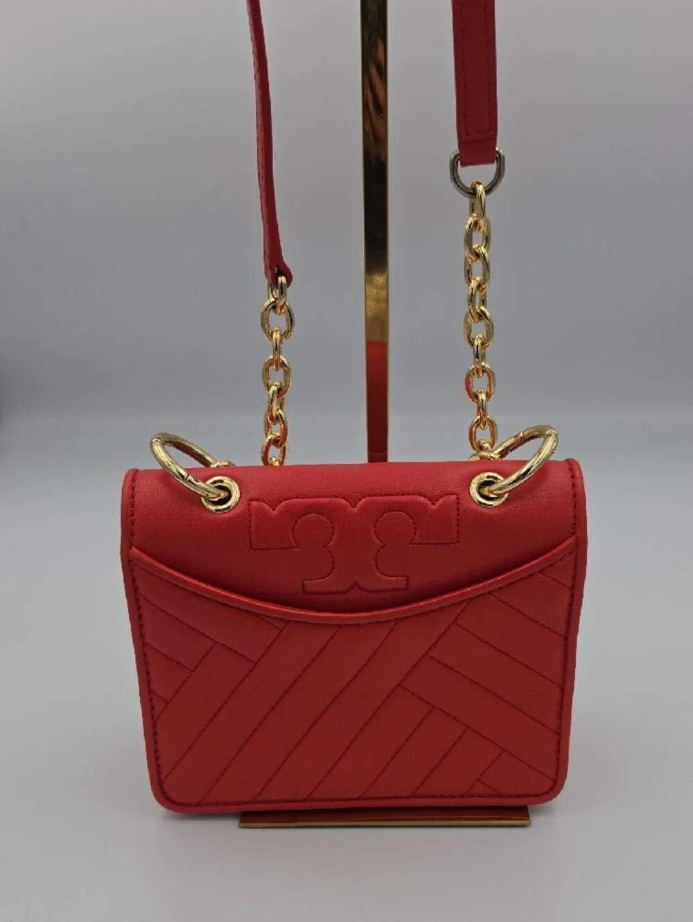 Tory Burch compact tory